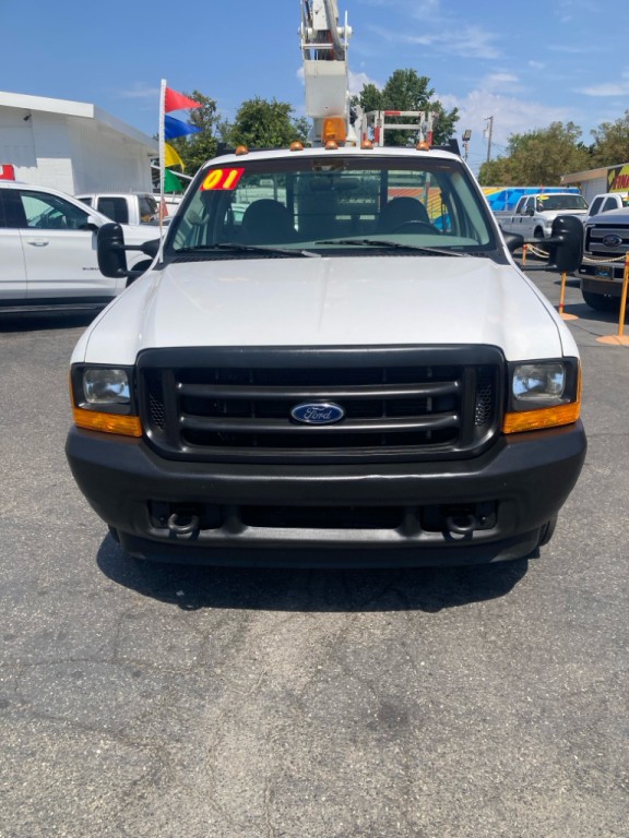 2001 Ford F-350 Image 2