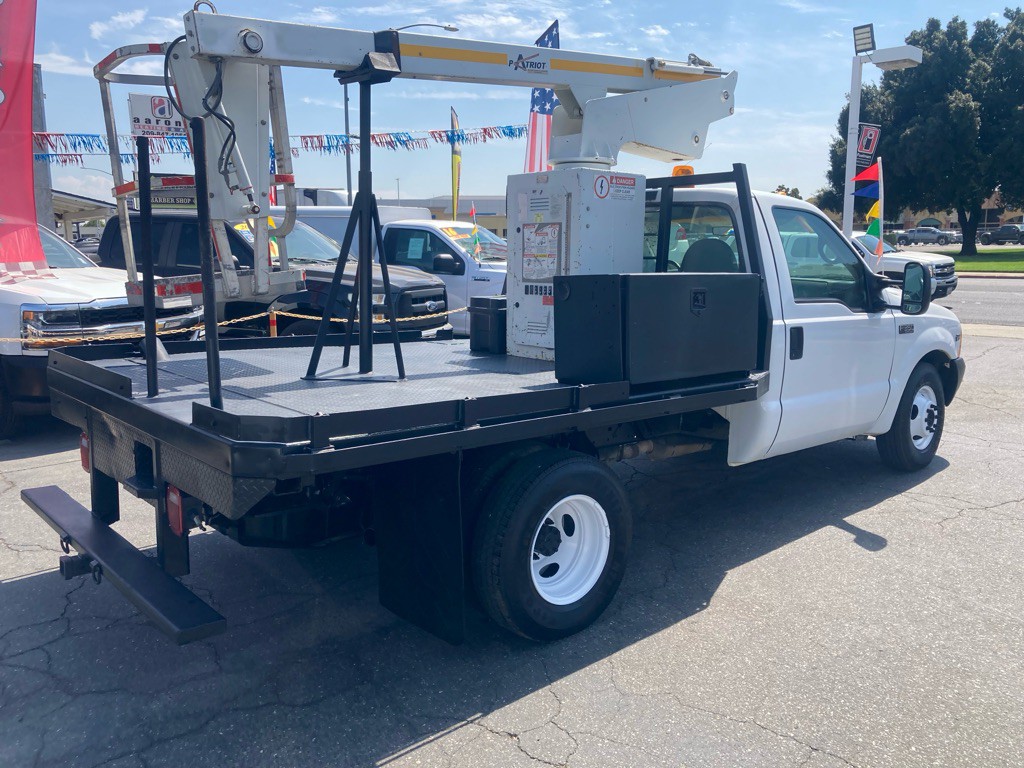 2001 Ford F-350 Image 5