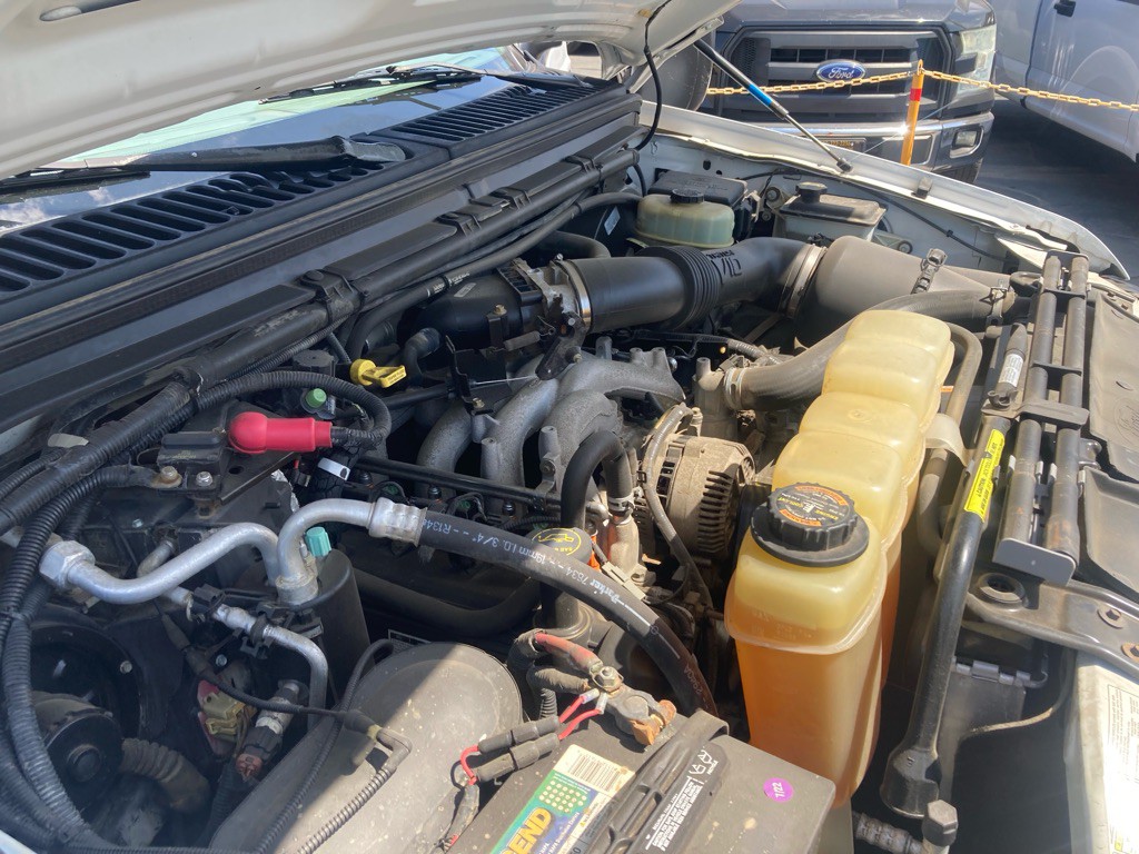2001 Ford F-350 Image 25