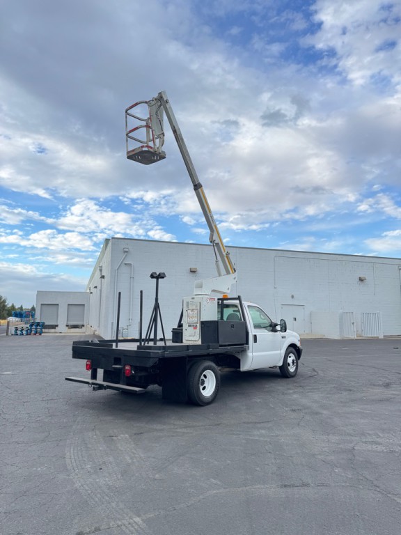 2001 Ford F-350 Image 4