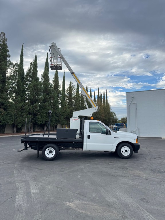2001 Ford F-350 Image 6