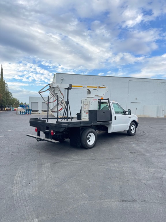 2001 Ford F-350 Image 10