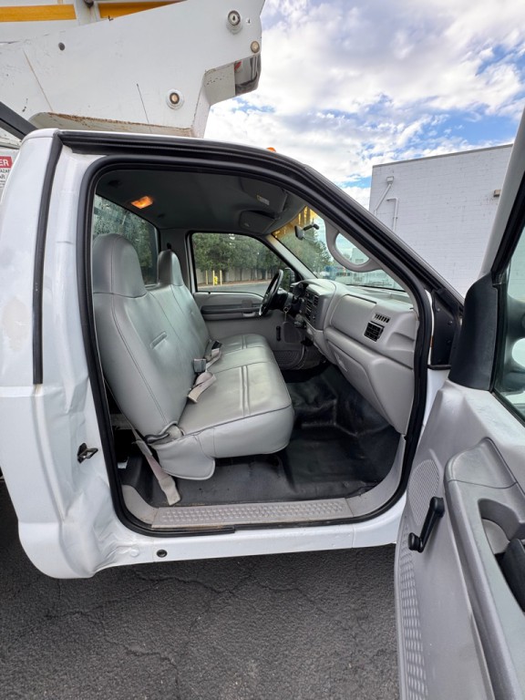 2001 Ford F-350 Image 18