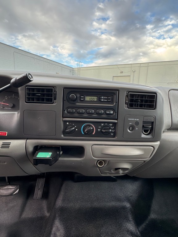 2001 Ford F-350 Image 19