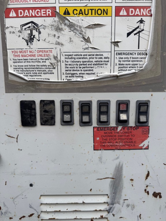 2001 Ford F-350 Image 23