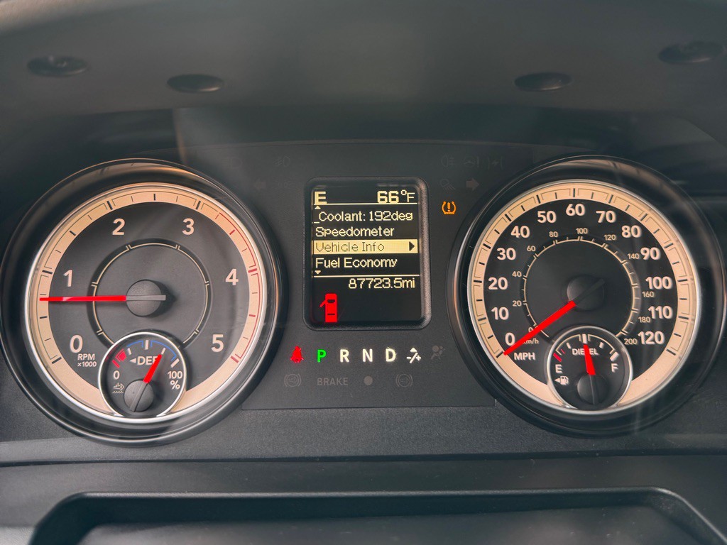 2016 RAM 2500 Image 16
