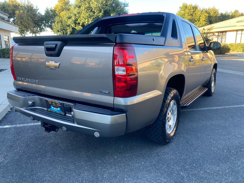 2009 Chevrolet Avalanche Image 5