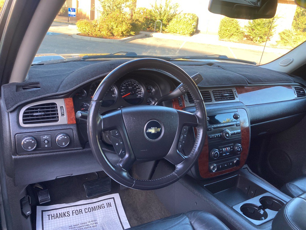 2009 Chevrolet Avalanche Image 10