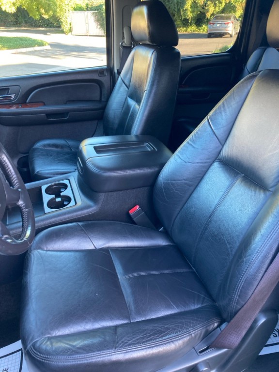 2009 Chevrolet Avalanche Image 11