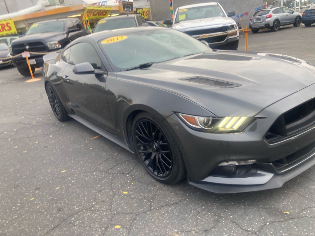 2017 Ford Mustang Image 3