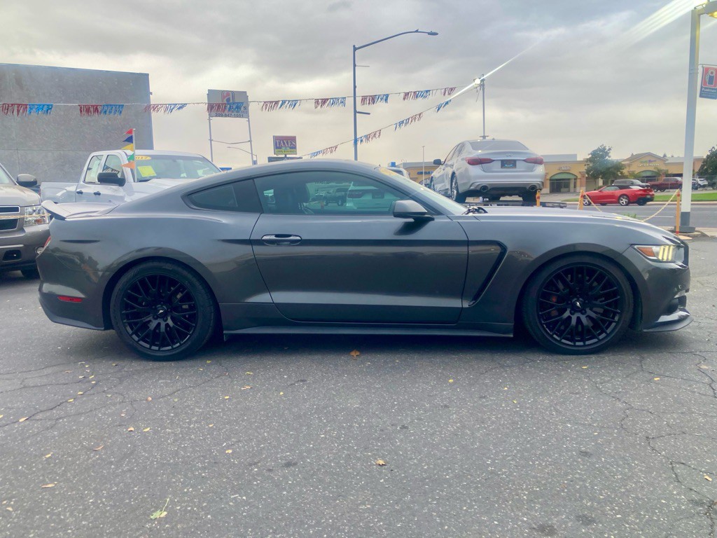 2017 Ford Mustang Image 6