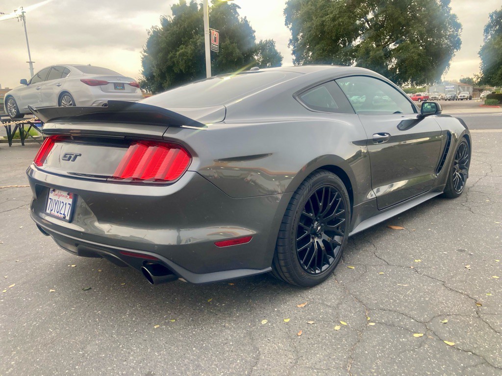 2017 Ford Mustang Image 7