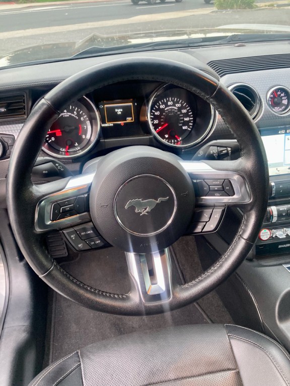 2017 Ford Mustang Image 16