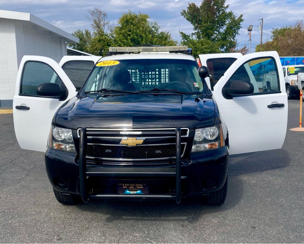 2013 Chevrolet Tahoe Image 2