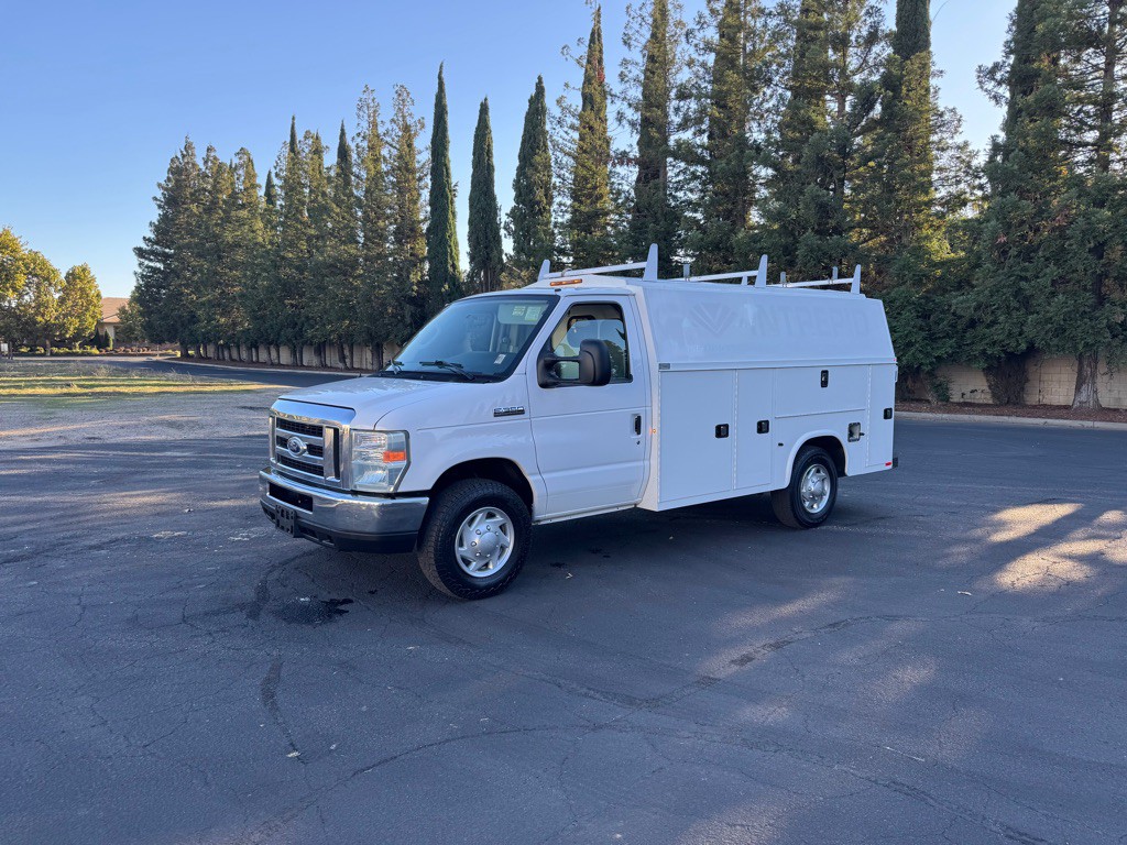 2016 Ford E-series Image 2