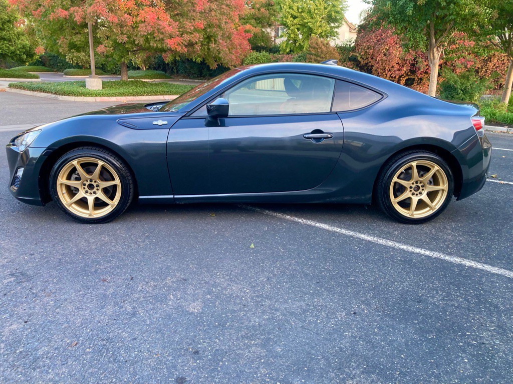2016 Scion FR-S Image 2