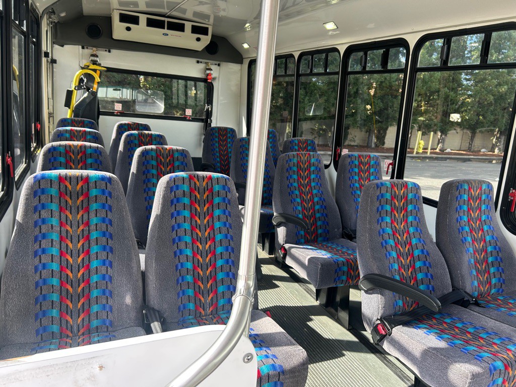 2014 Chevrolet Express Image 15