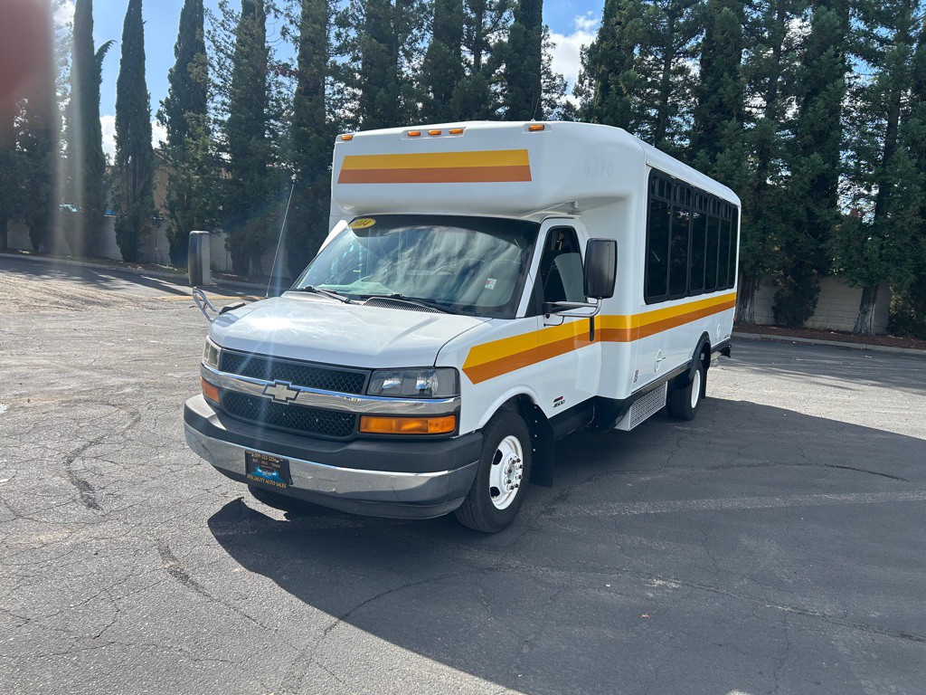2014 Chevrolet Express Image 4