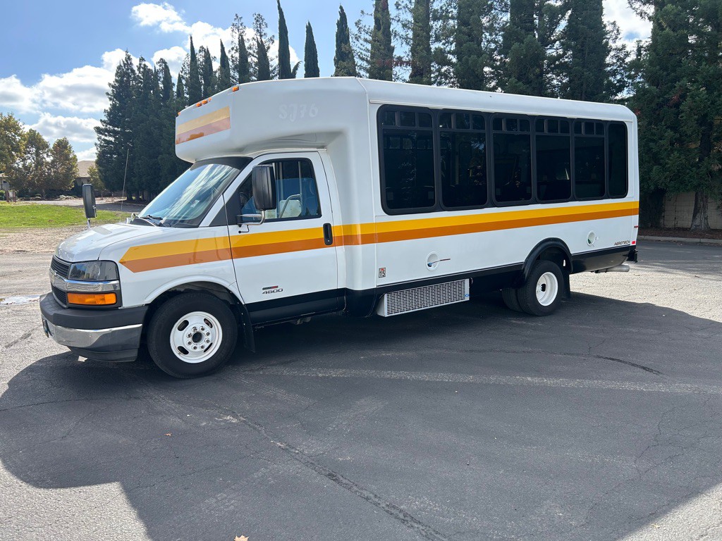2014 Chevrolet Express Image 5
