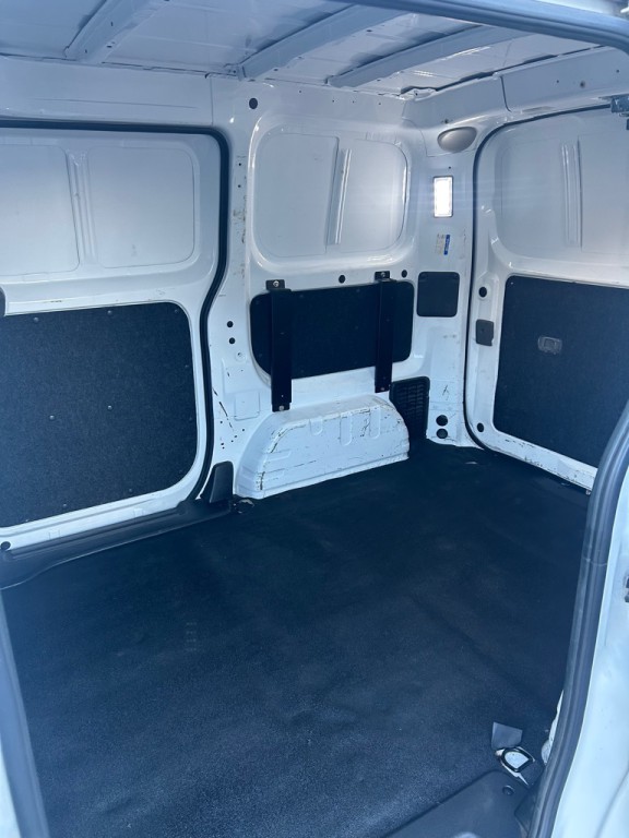 2017 Nissan NV200 Image 9