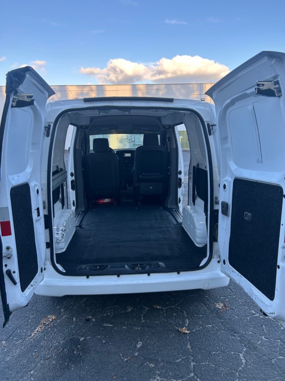 2017 Nissan NV200 Image 10