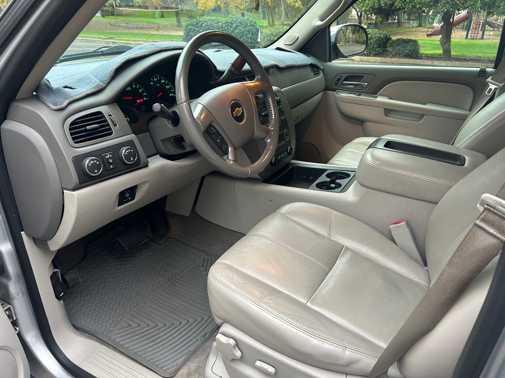 2013 Chevrolet Avalanche Image 13