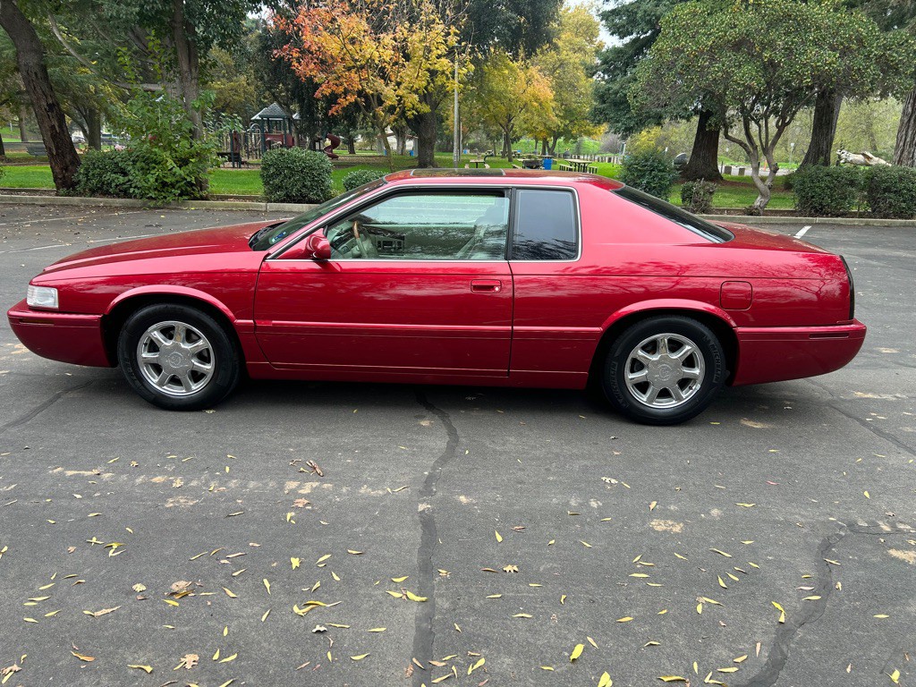 2001 Cadillac Eldorado Image 5