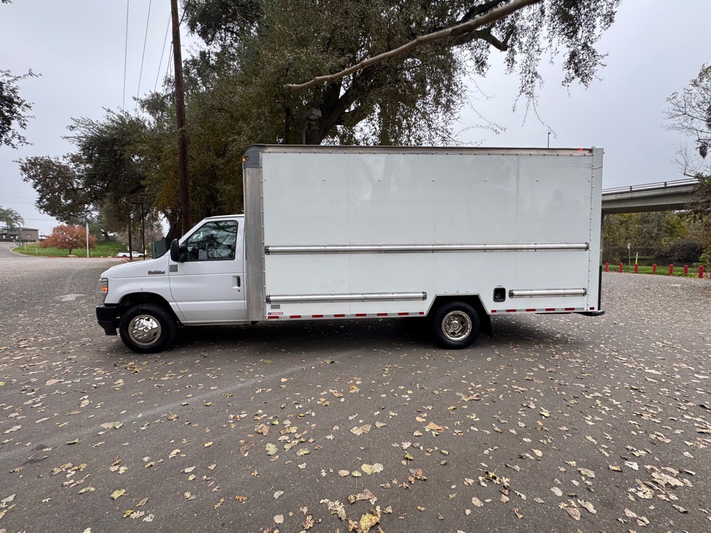 2022 Ford Econoline Image 5
