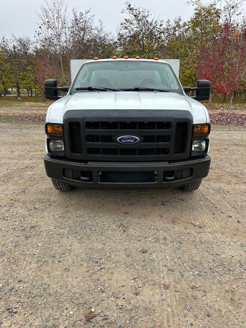 2008 Ford F-350 Image 10