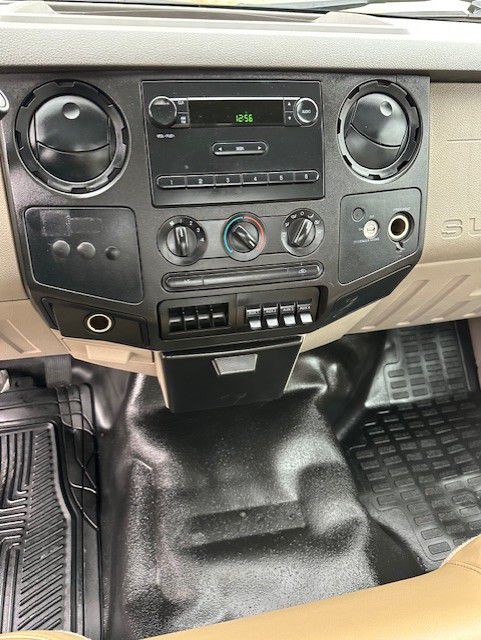 2008 Ford F-350 Image 11