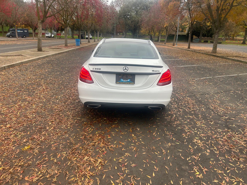 2015 Mercedes-Benz C-Class Image 4