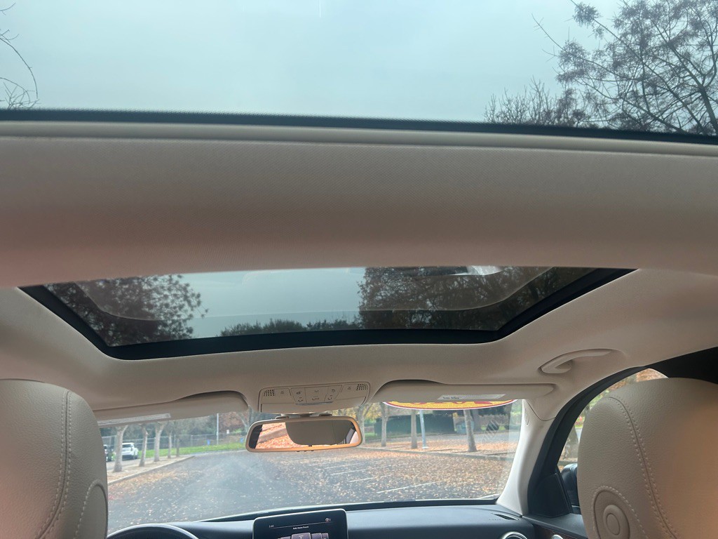 2015 Mercedes-Benz C-Class Image 14