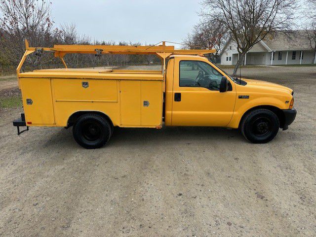 2001 Ford F-350 Image 10