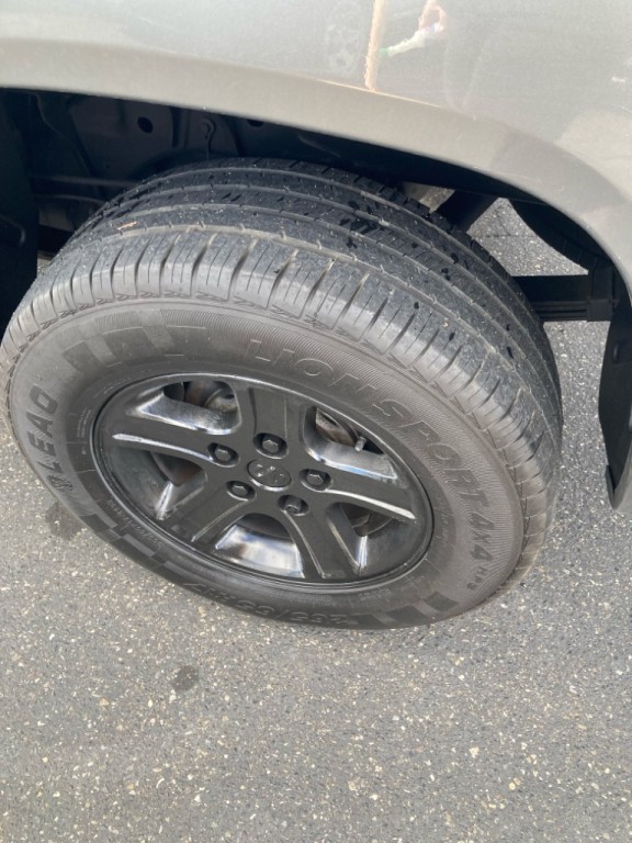 2011 Dodge Dakota Image 10