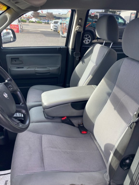 2011 Dodge Dakota Image 11