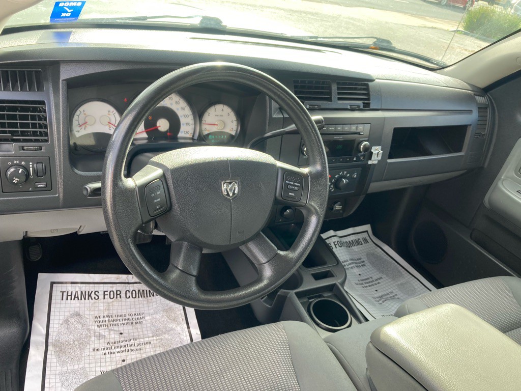 2011 Dodge Dakota Image 12