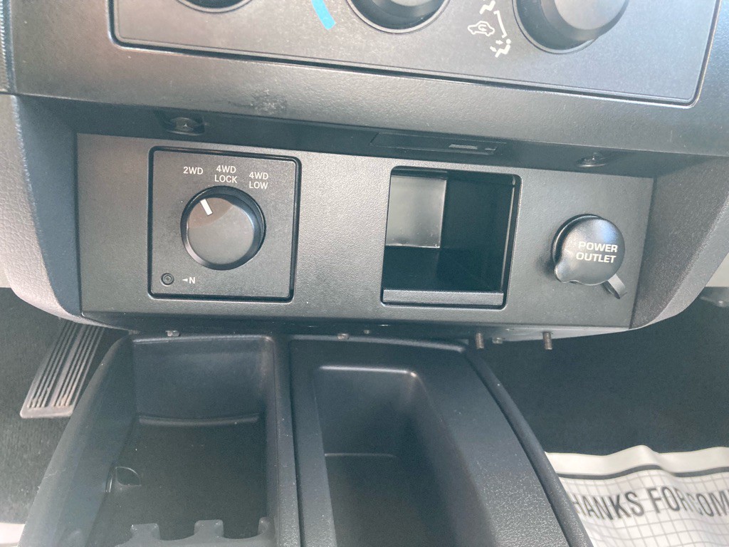 2011 Dodge Dakota Image 13