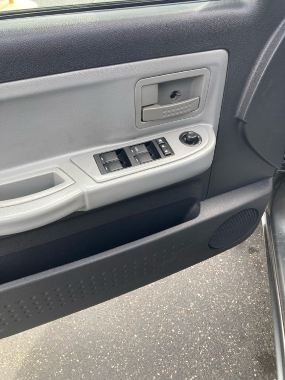 2011 Dodge Dakota Image 14