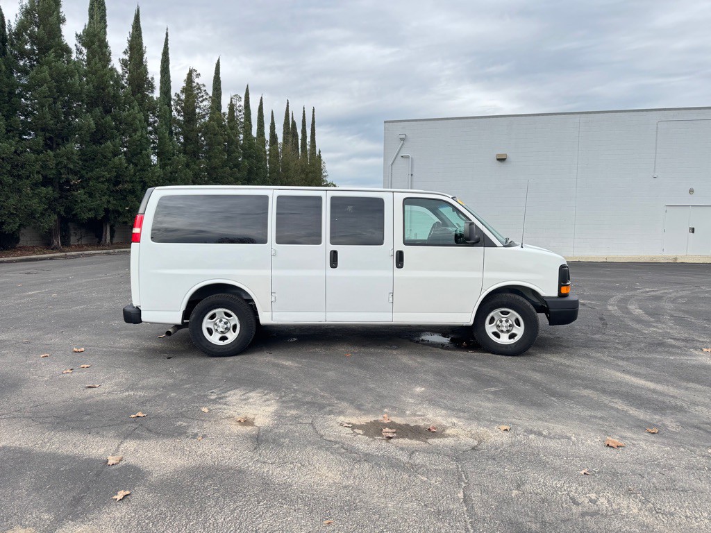 2008 Chevrolet Express Image 6