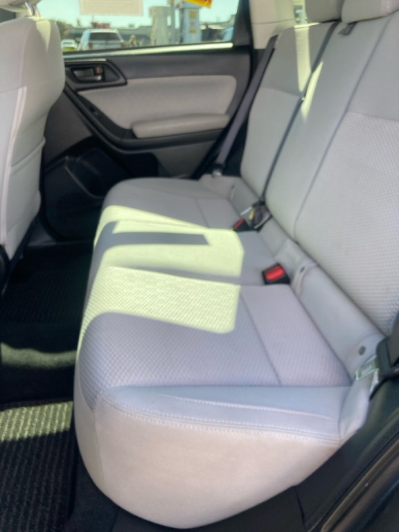 2018 Subaru Forester Image 10
