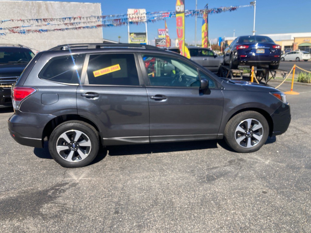 2018 Subaru Forester Image 15