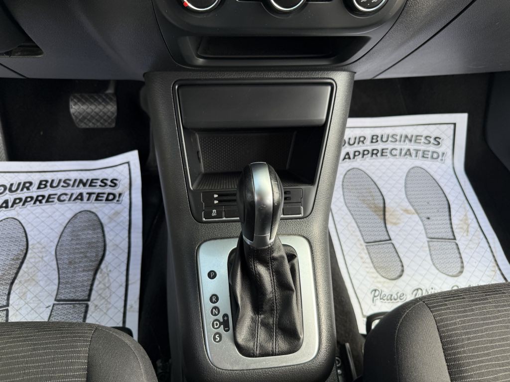2013 Volkswagen Tiguan Image 12