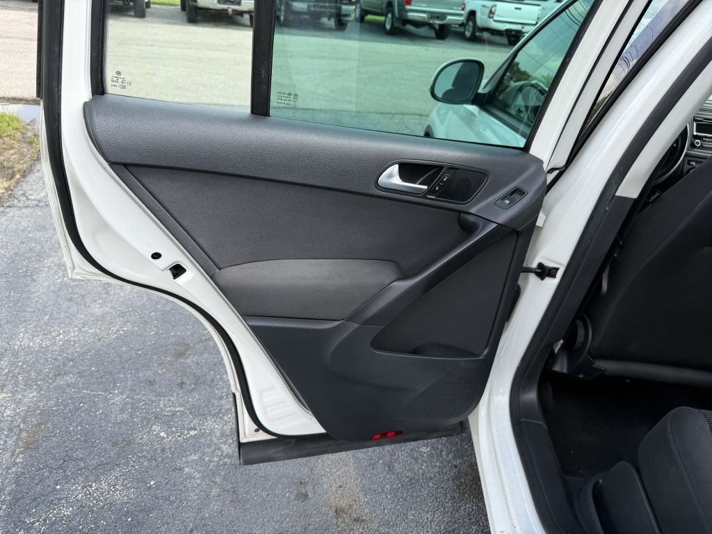 2013 Volkswagen Tiguan Image 15