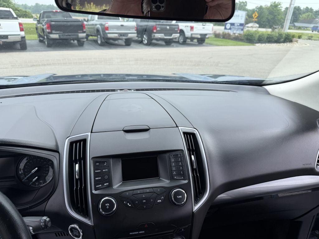 2018 Ford Edge Image 12