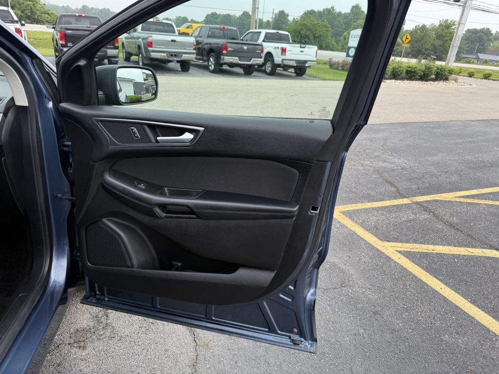 2018 Ford Edge Image 15