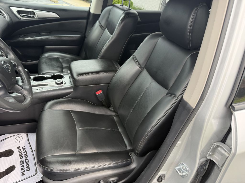 2017 Nissan Pathfinder Image 6