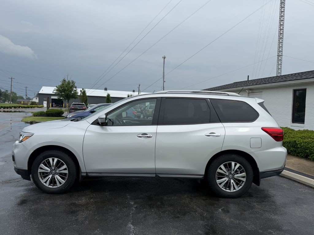 2017 Nissan Pathfinder Image 23
