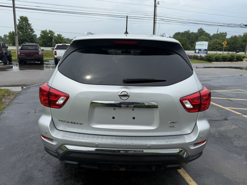 2017 Nissan Pathfinder Image 24