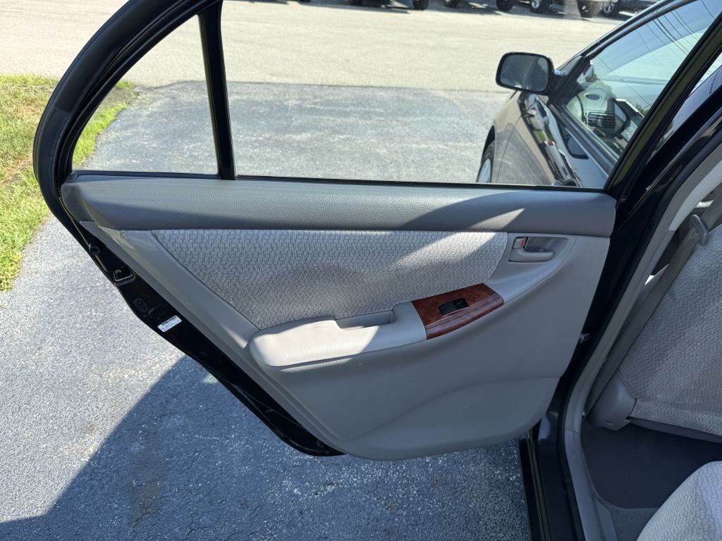 2003 Toyota Corolla Image 12