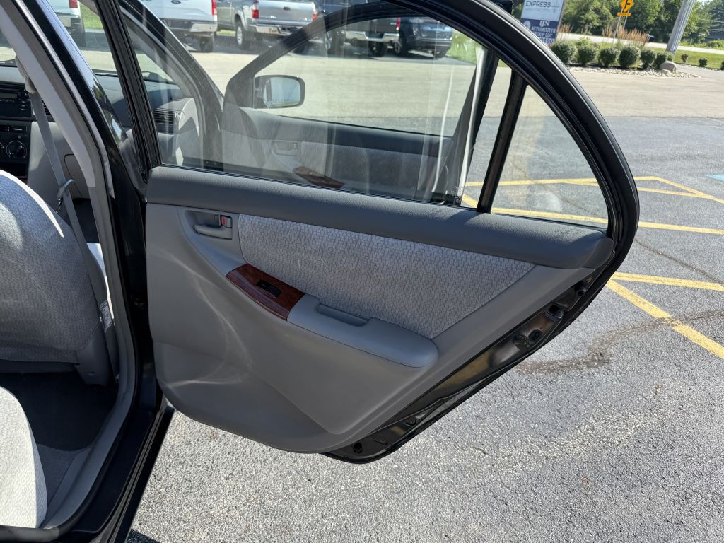 2003 Toyota Corolla Image 13